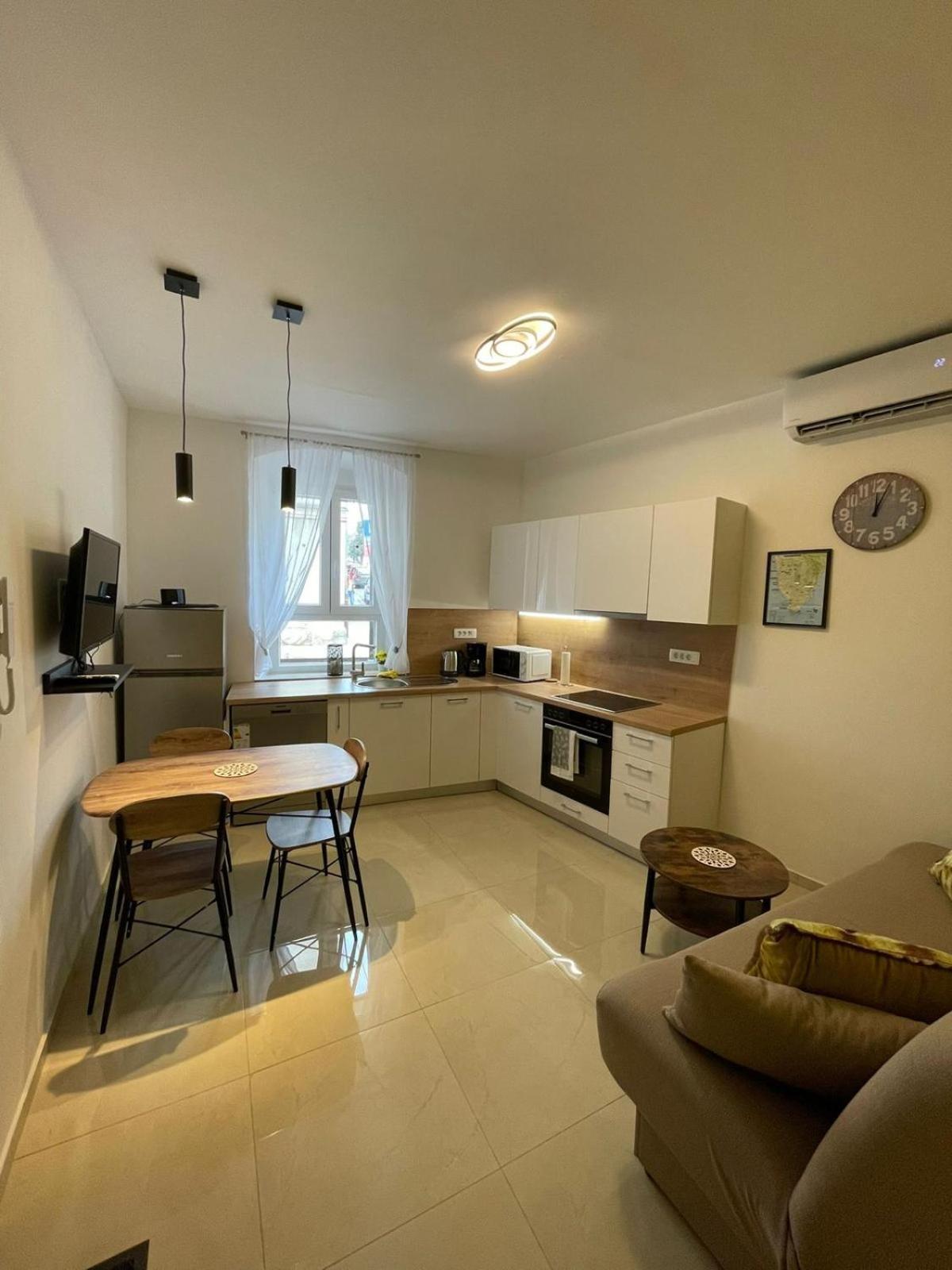 PUY Apartment Eli מראה חיצוני תמונה